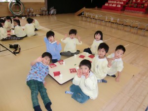 お雛様のの前ではいポーズ! あきーま